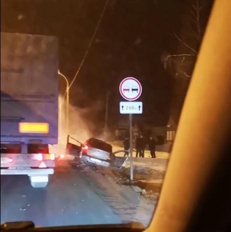 В Кузнецком районе в жуткой аварии пострадали 2 человека