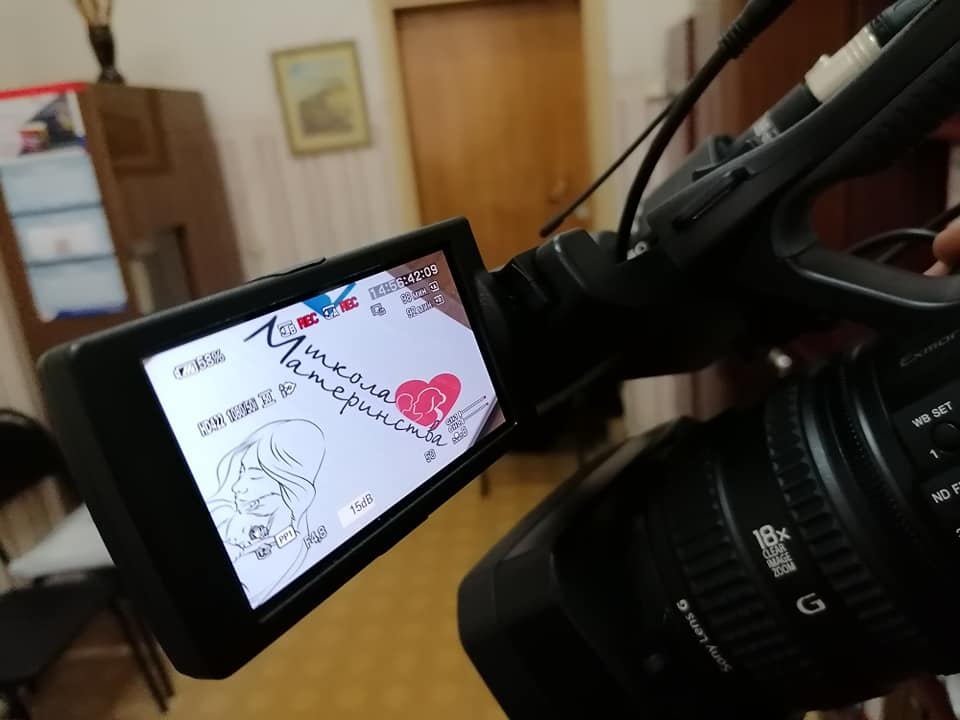 Школа материнства опубликовала расписание занятий на декабрь