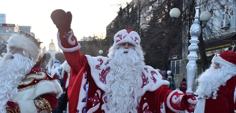 Пензенцам рекомендуют не приглашать в гости Дед Мороза и Снегурочку