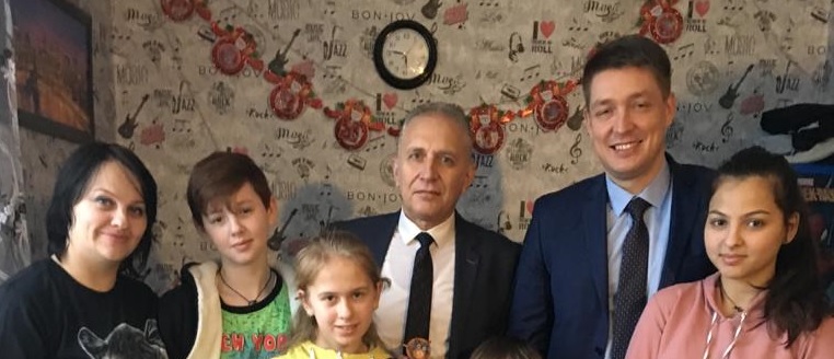 Министр труда посетил многодетную семью из Кузнецка