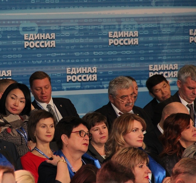 Зачем партия власти собирает внеочередной президиум