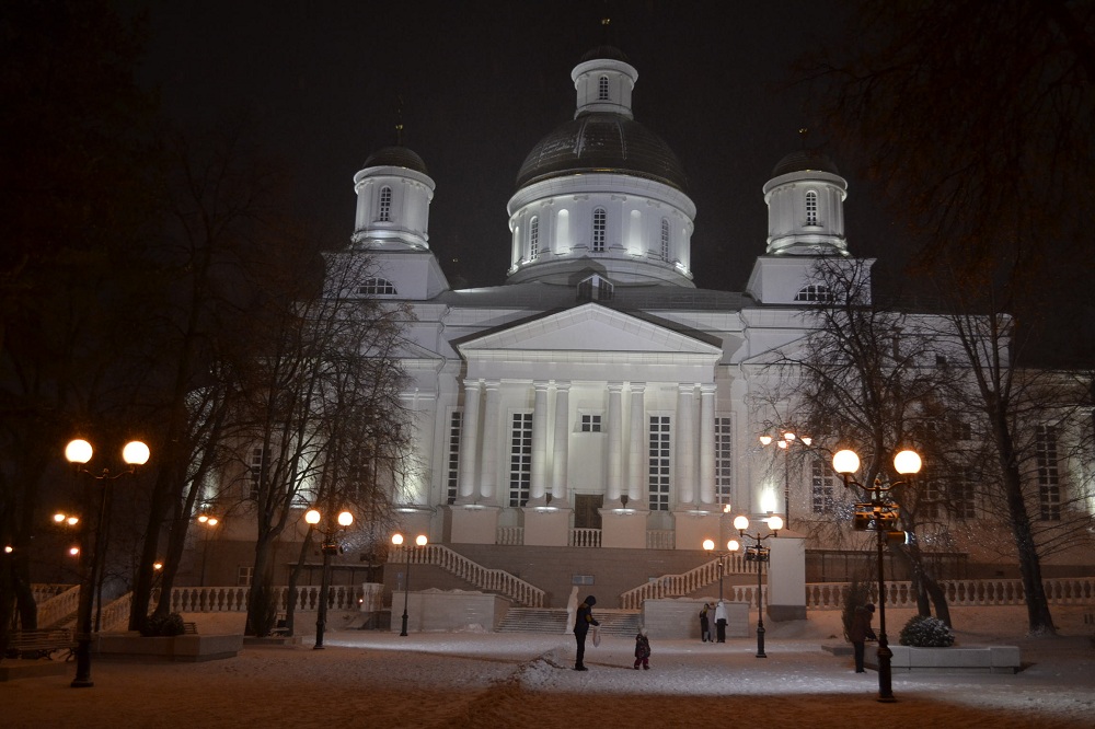 За пензенцами, гуляющими по набережной и у Собора, установят наблюдение