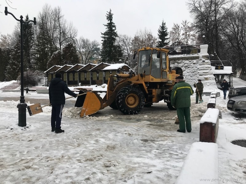 Пензенских водителей просят не создавать помехи специализированной технике