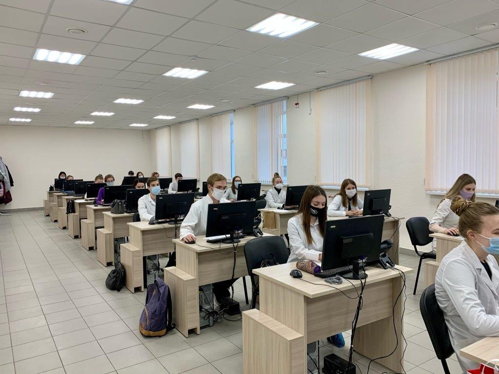 В Пензе общественникам показали, как работает колл-центр скорой помощи