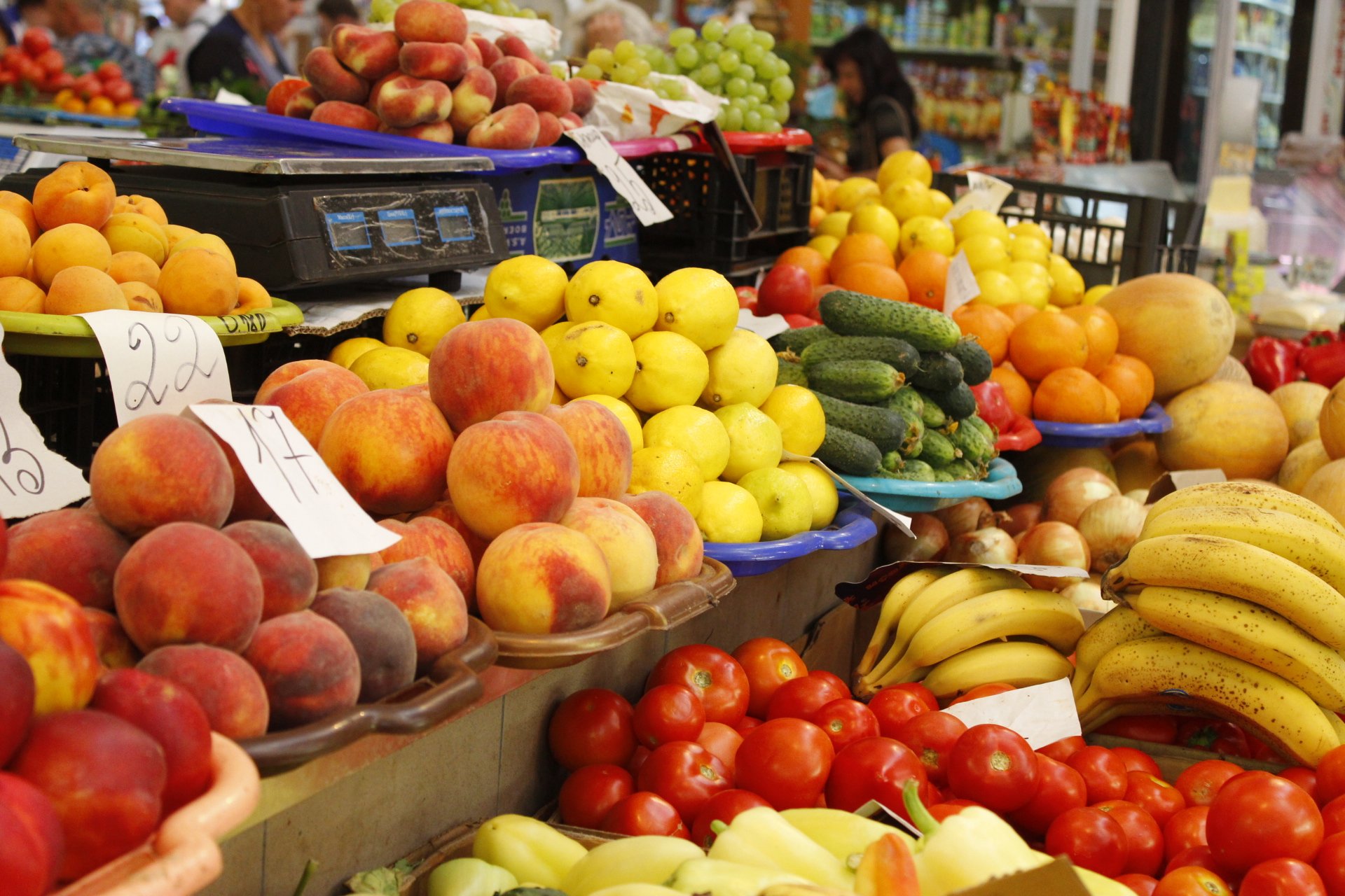 Правительство сможет влиять на цены самых важных продуктов