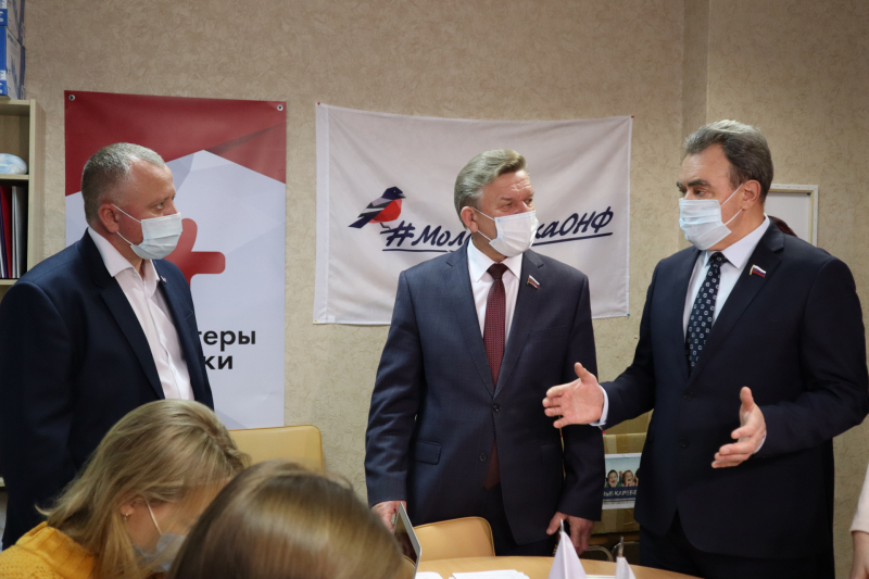 Волонтеры штаба «Мы вместе» поблагодарили Валерия Лидина за оказанную помощь