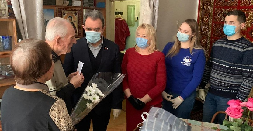 Валерий Лидин поздравил с 96-м днем рождения ветерана ВОВ