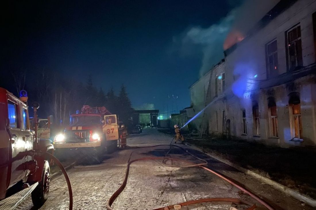 Ночью в Пензенской области сгорела спичесная фабрика