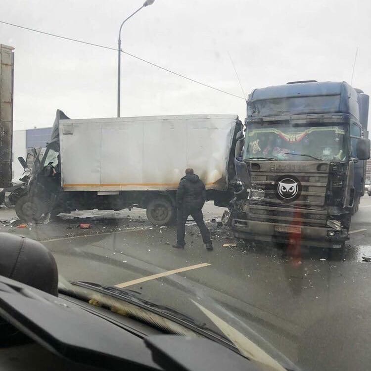 На трассе М-5 у Арбековского поста случилось жуткое ДТП с фурой