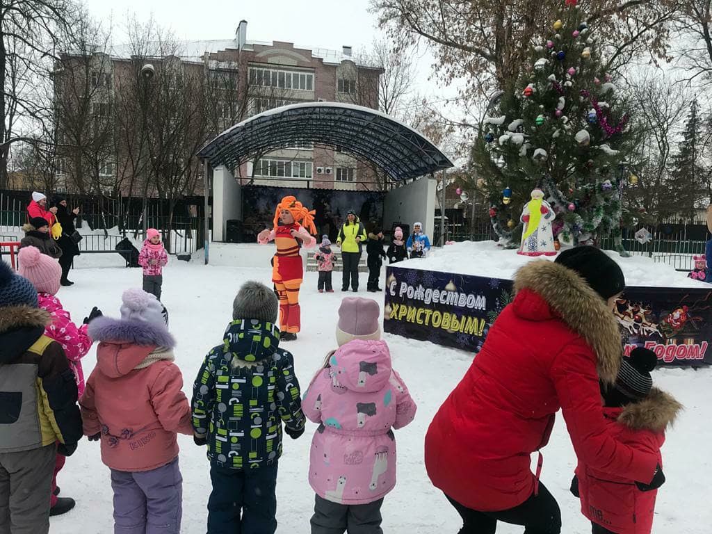 В Кузнецке Рождество провели в городском парке