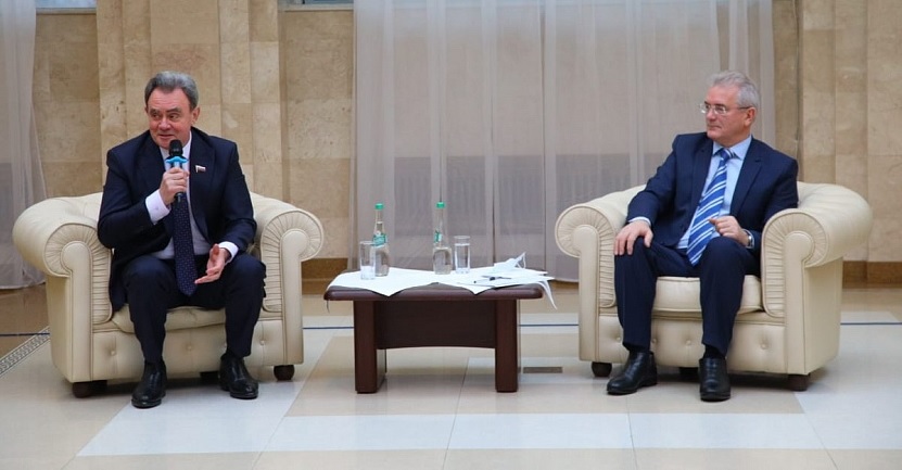 Валерий Лидин обсудил со студентами формы поддержки молодежных инициатив