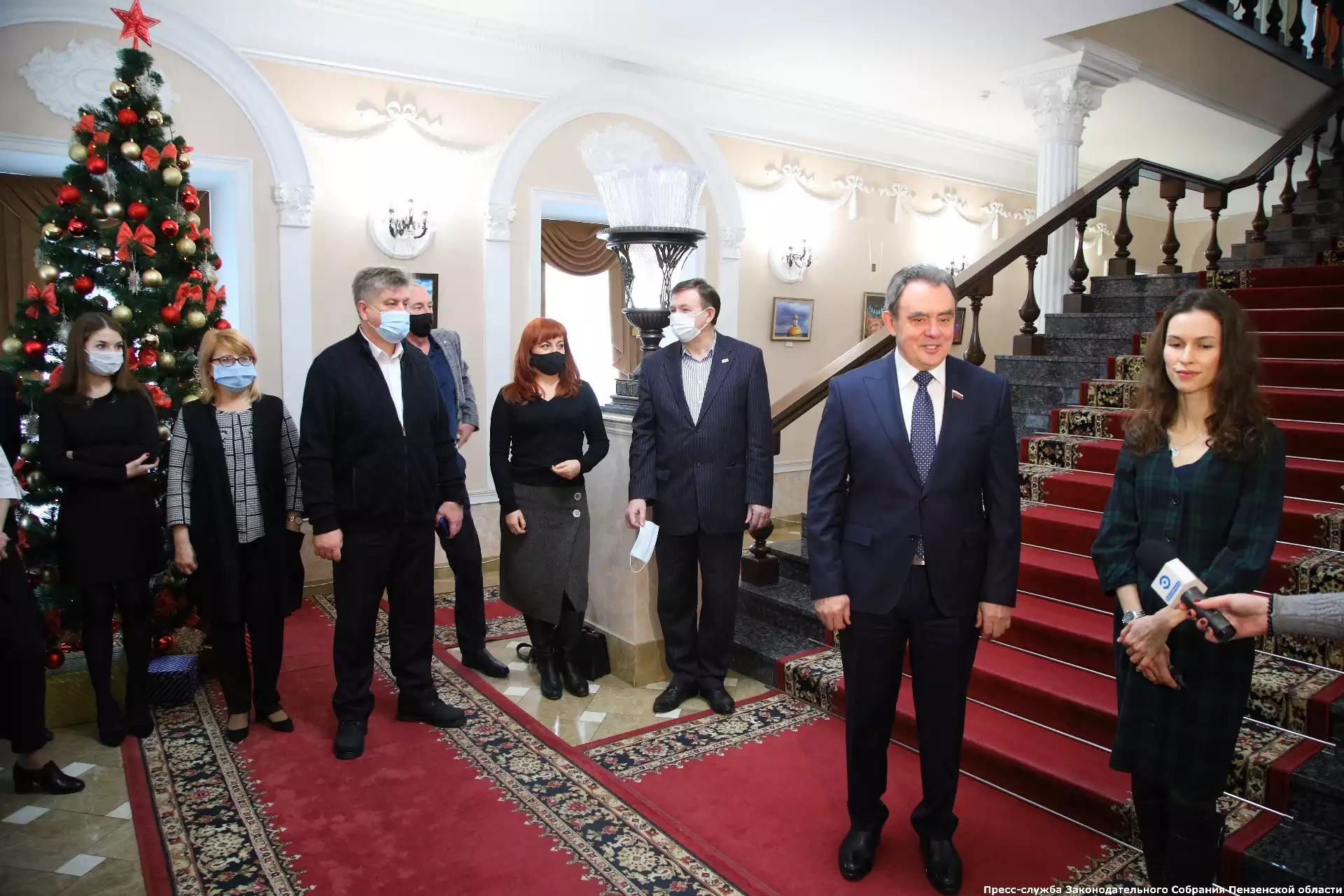 В Заксобрании организовали выставку пензенского фотохудожника