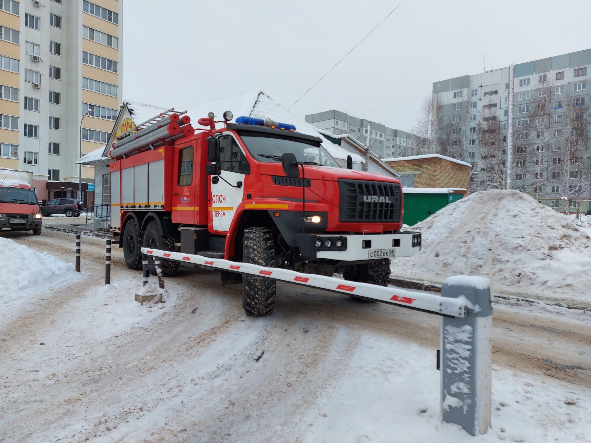 В пензенском МЧС назвали 3 условия, при которых шлагбаумы у дома не снесут