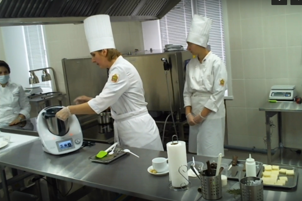 В Пензе школьных поваров учили вкусно готовить