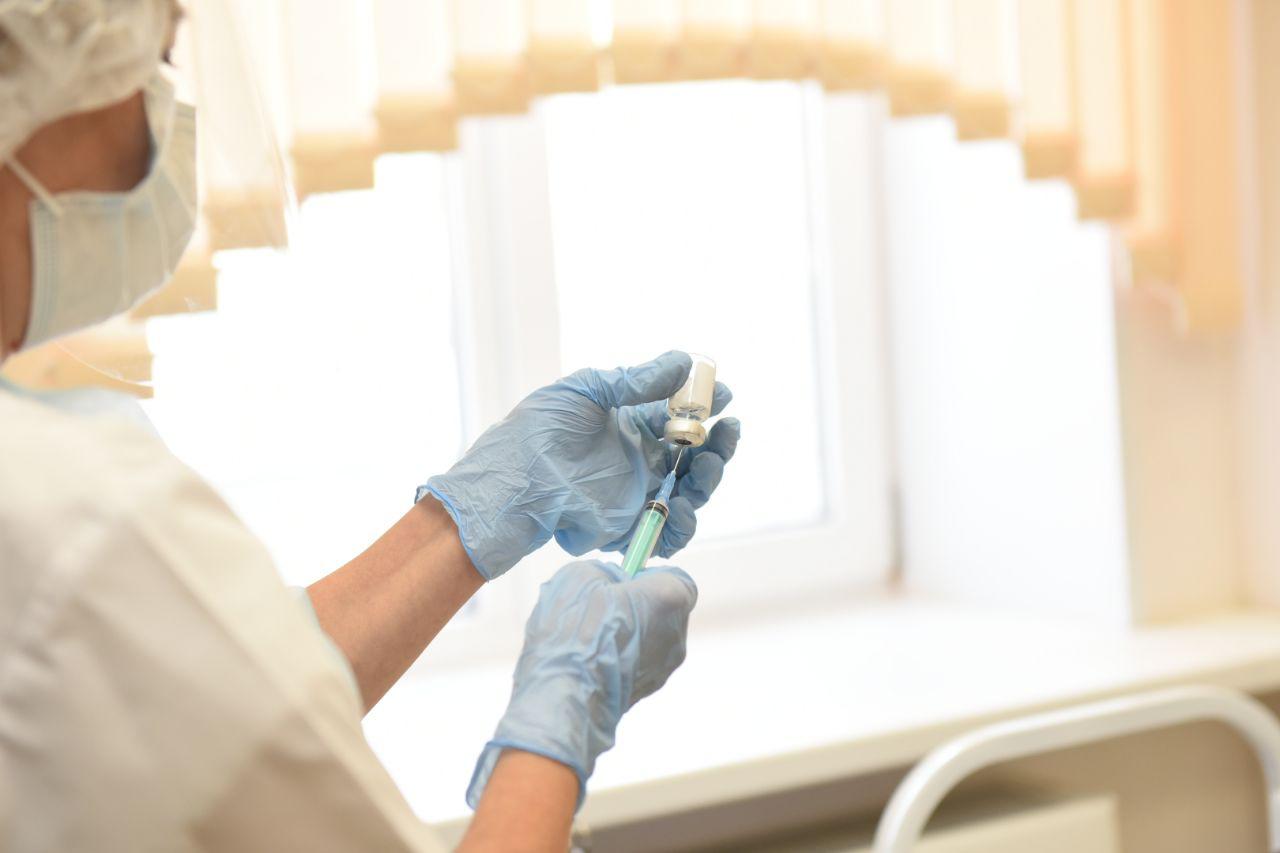 Иван Белозерцев: вакцинация от ковида будет абсолютно добровольной