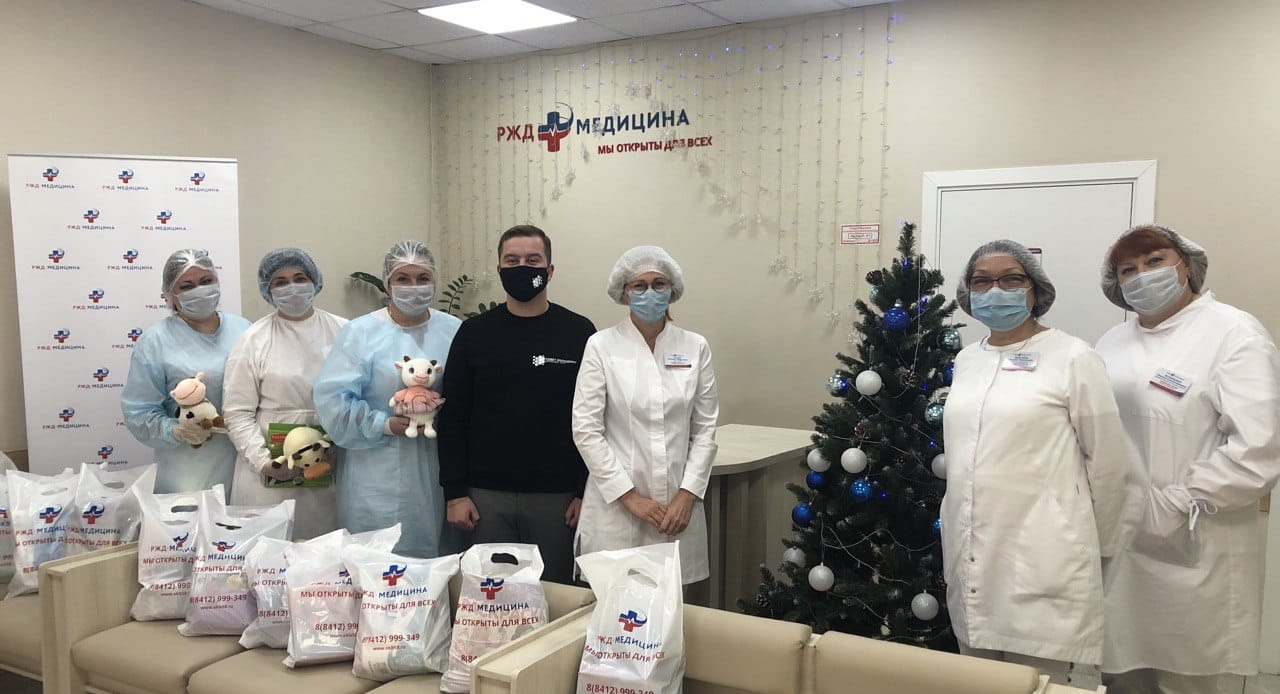 В Пензе волонтеры помогли более чем 200 пенсионерам-железнодорожникам