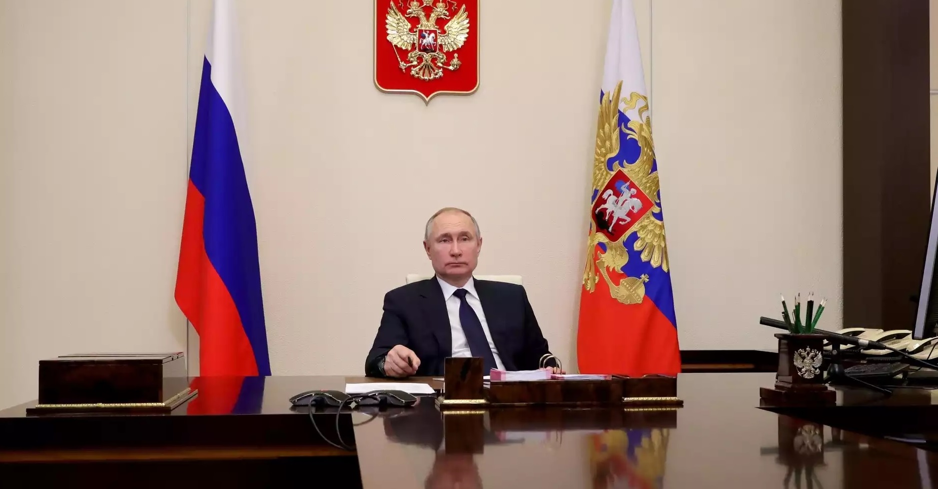 Владимир Путин предложил подумать о введении продовольственных сертификатов