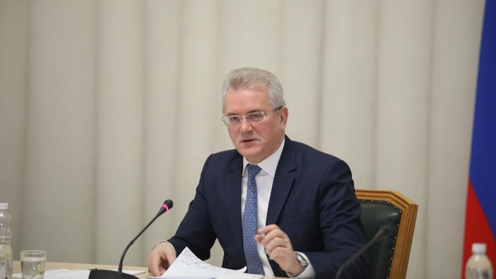 Иван Белозерцев назвал районы, где не справились с вакцинацией от COVID-19