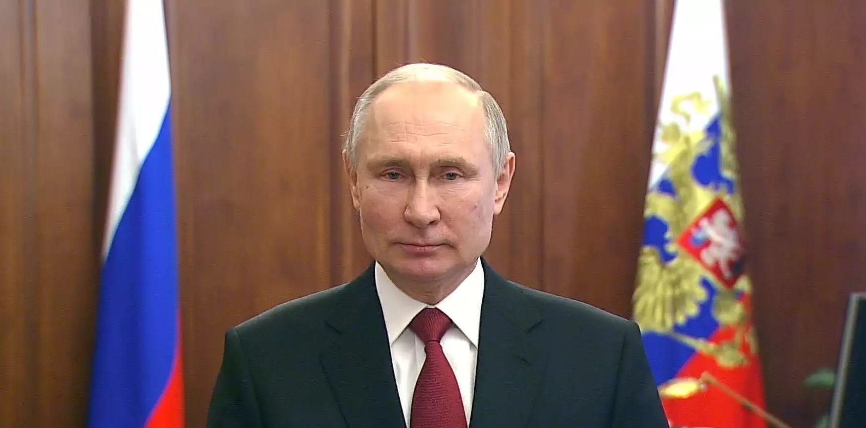 Владимир Путин поздравил россиян с Днем защитника Отечества