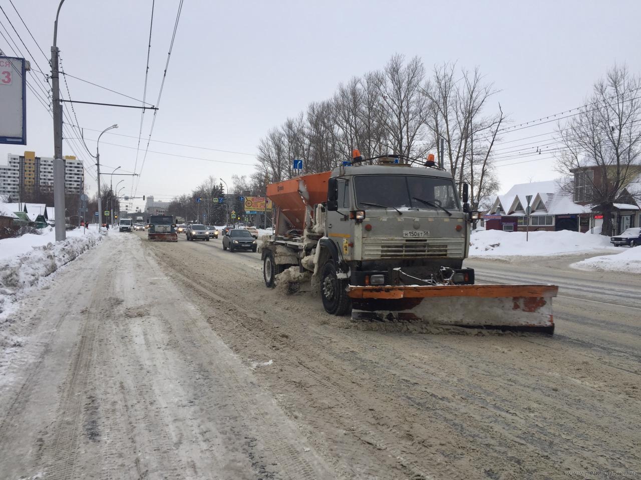 В Пензе снег с улиц будут вывозить еще неделю