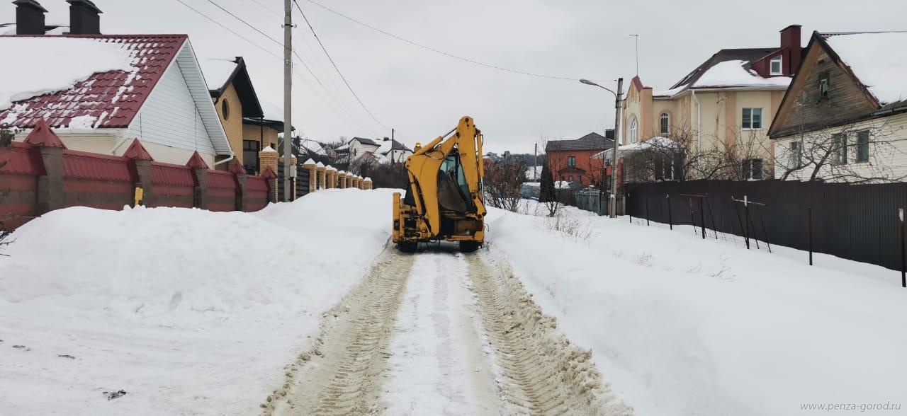 «Козьи тропы вдоль дорог»: губернатор раскритиковал работу по уборке снега в Пензе