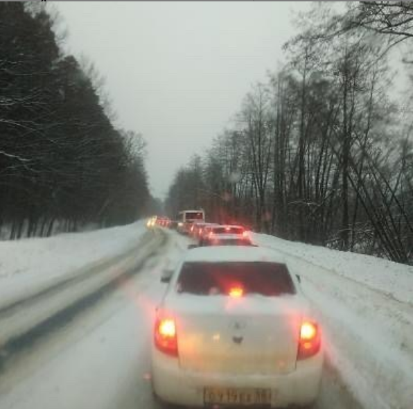 Снегопад в Пензе вновь спровоцировал пробки