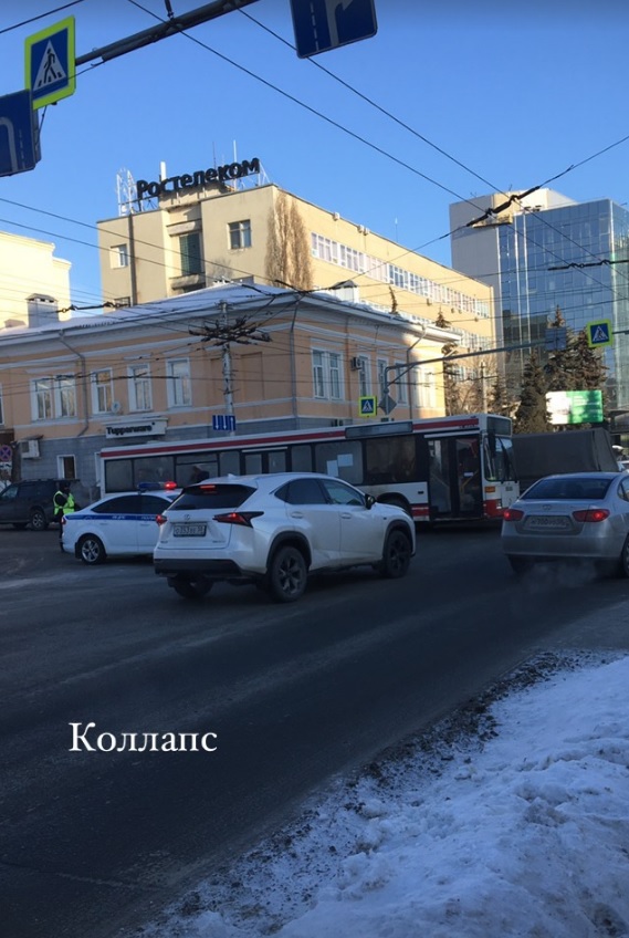 Центр Пензы парализовало из-за ликвидации пожара на Кирова