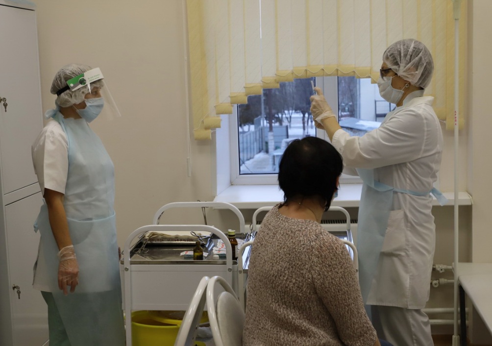 В Заречном вакцину от коронавируса получили более 1500 человек