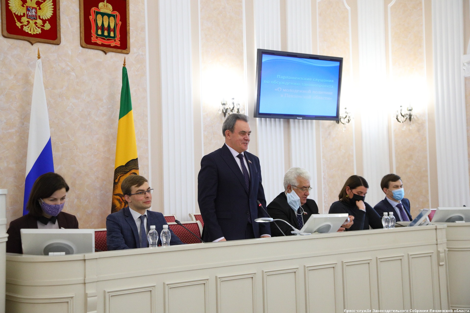 Пензенские парламентарии внесли более 30 поправок в закон о молодежи