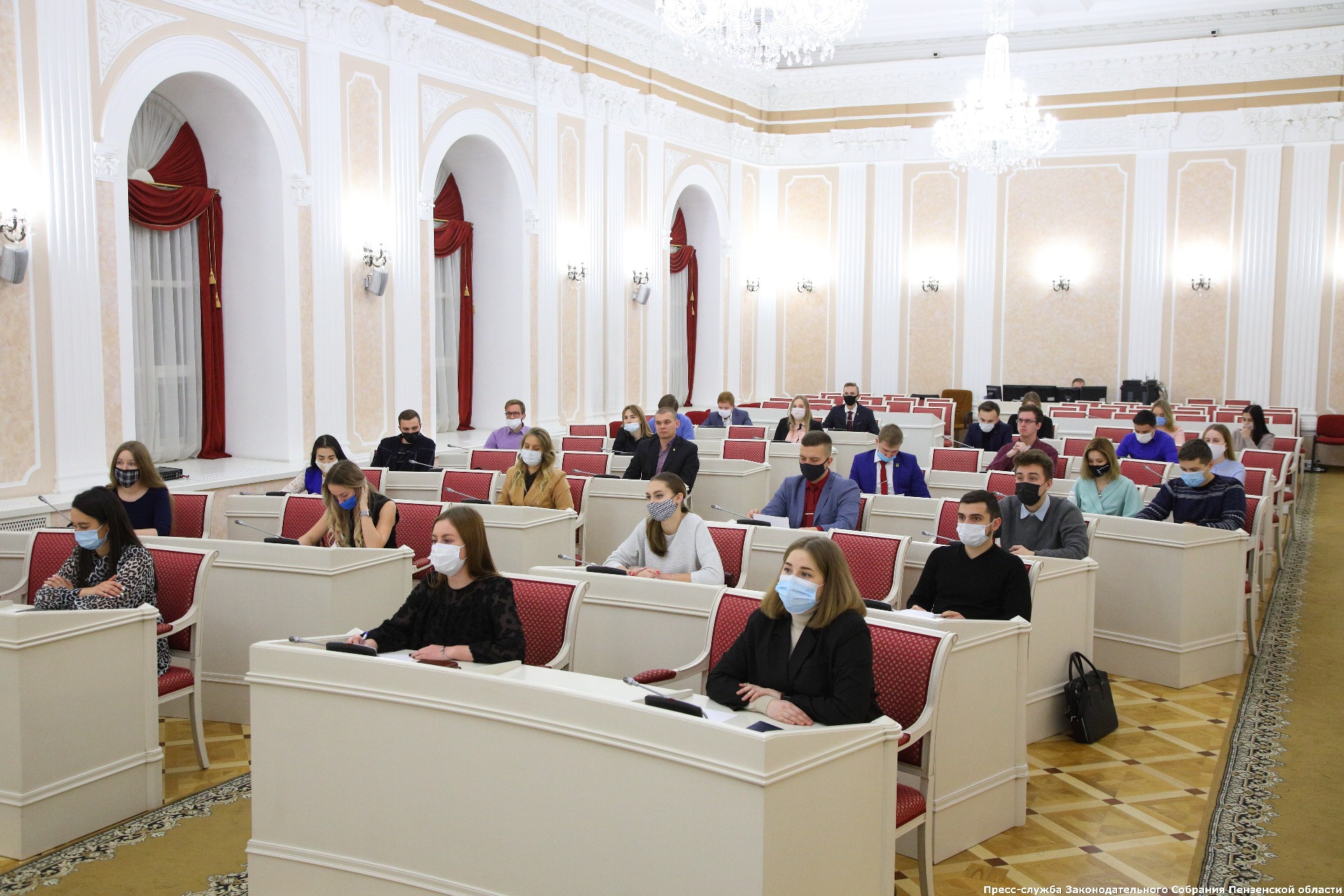 Андрей Сушков объяснил, почему молодежный парламент заксобрания обновился на треть