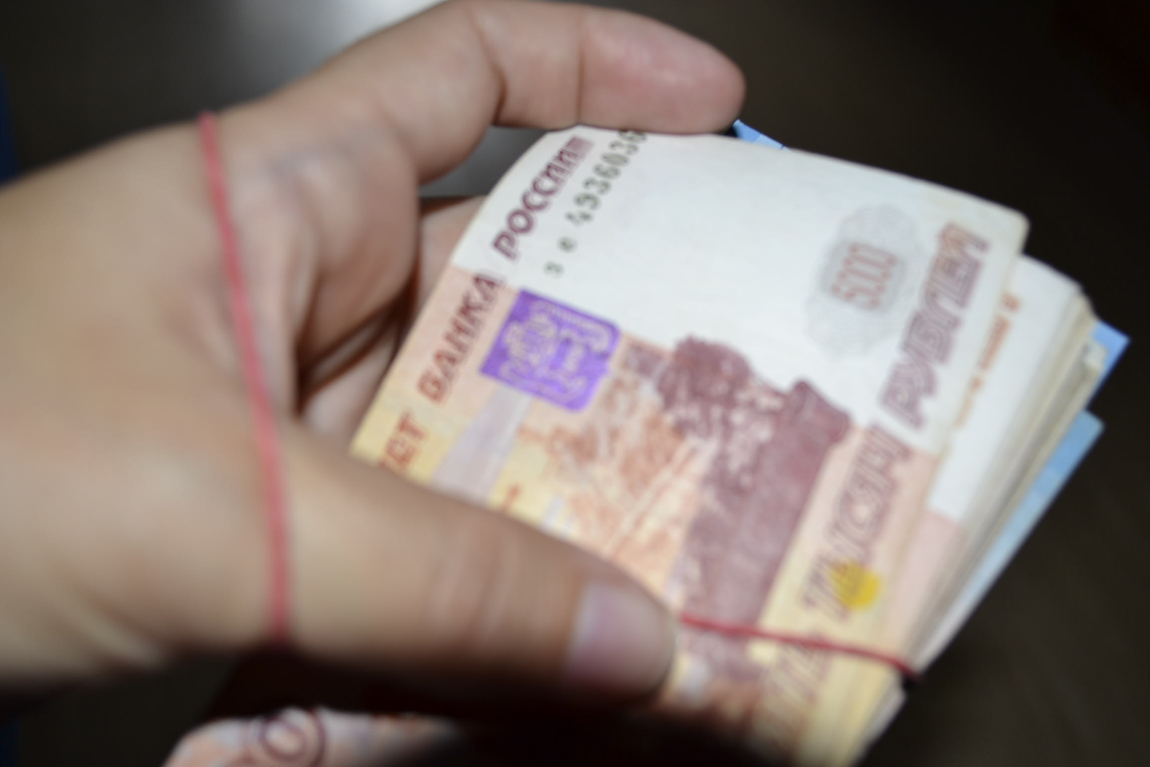 Иван Белозерцев потребовал повысить зарплату сотрудникам пензенских предприятий