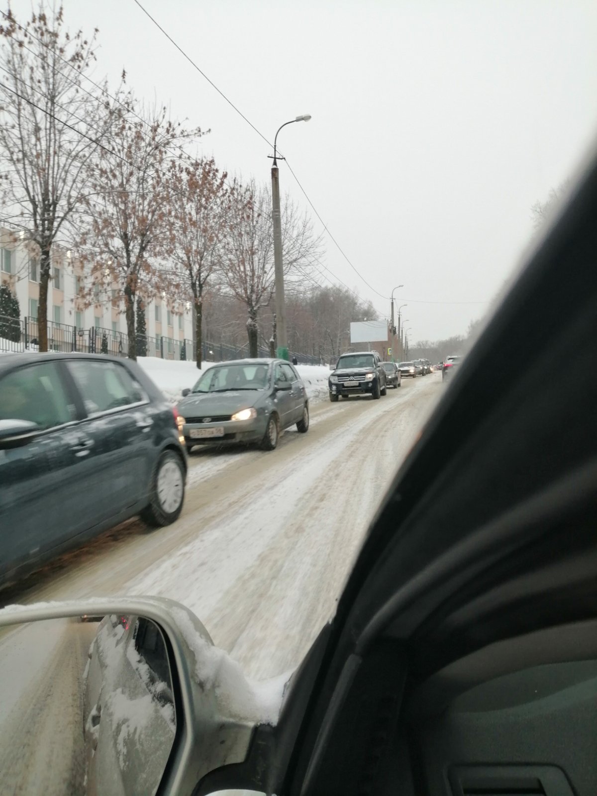 Снегопад в Пензе вновь привел к пробкам