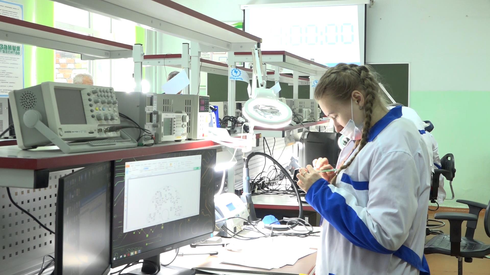 Кузнецку выделили 12 млн рублей на обучение школьников IT-технологиям