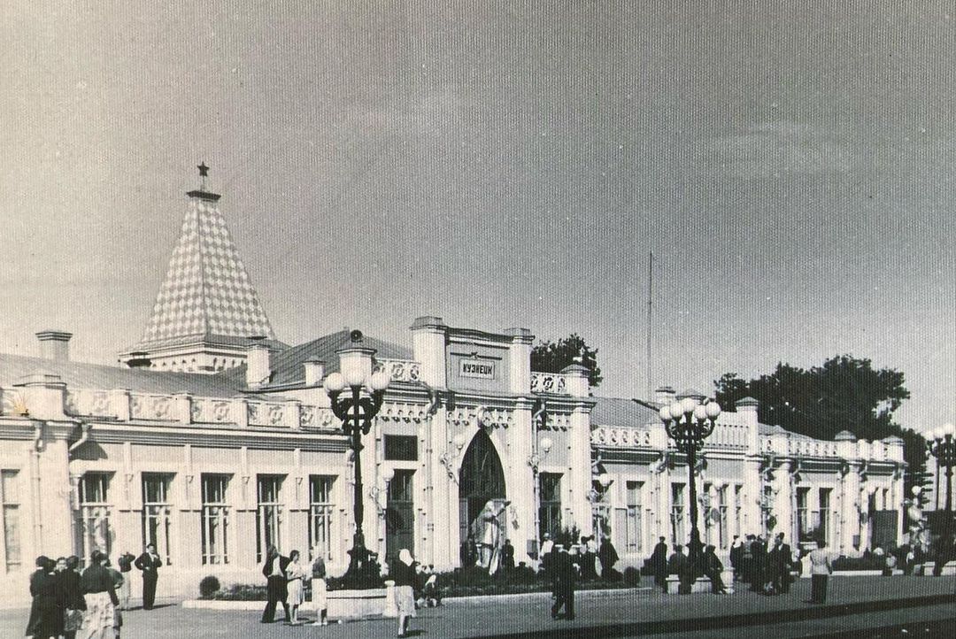 Кузнечанам показали, как выглядел вокзал в 50-х годах