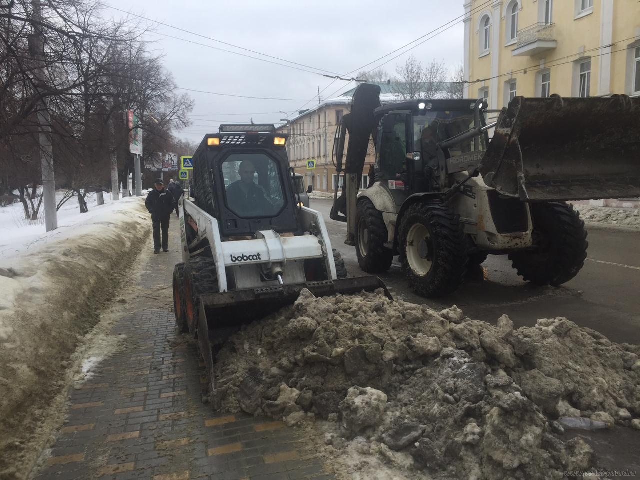 Губернатор вновь раскритиковал мэра Пензы за лежащий на улицах снег