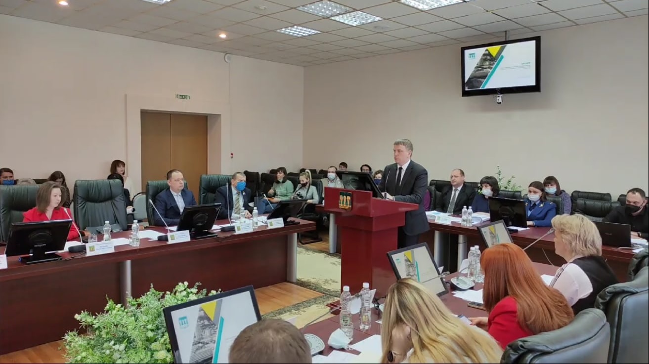 Андрею Лузгину задали вопрос о том, кто должен платить за устранение аварий на бесхозных сетях