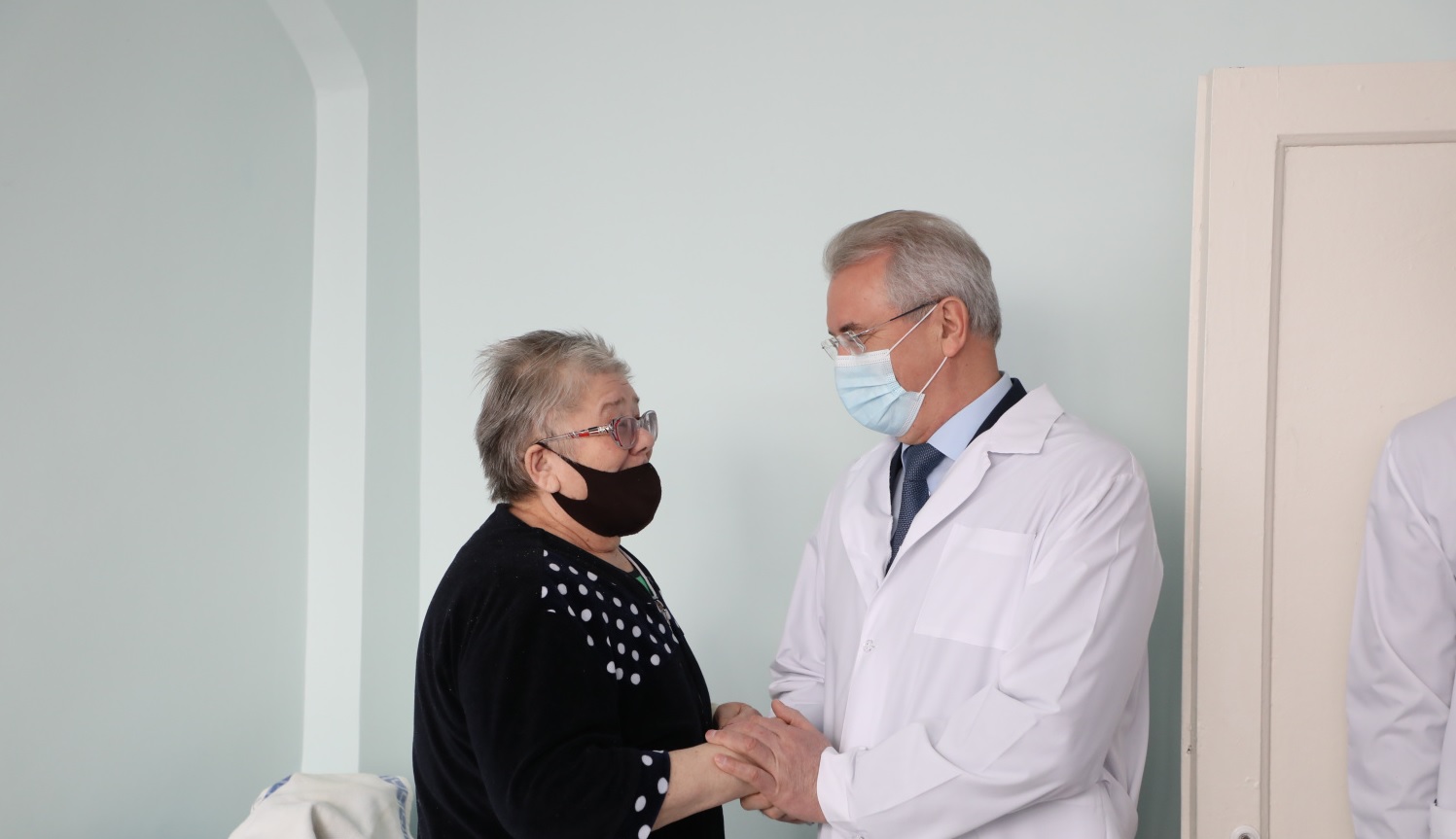 Пензенский губернатор поручил перенести ремонт больницы в Сурске