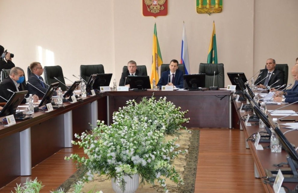 В Пензе арендовать спецтехнику для уборки снега оказалось выгоднее, чем покупать