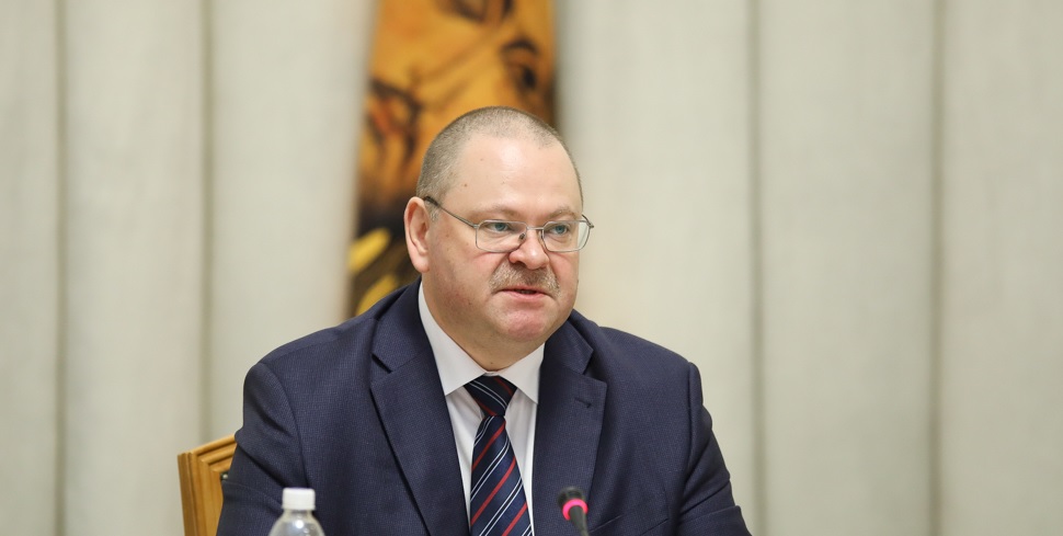 Олег Мельниченко освободит должность сенатора