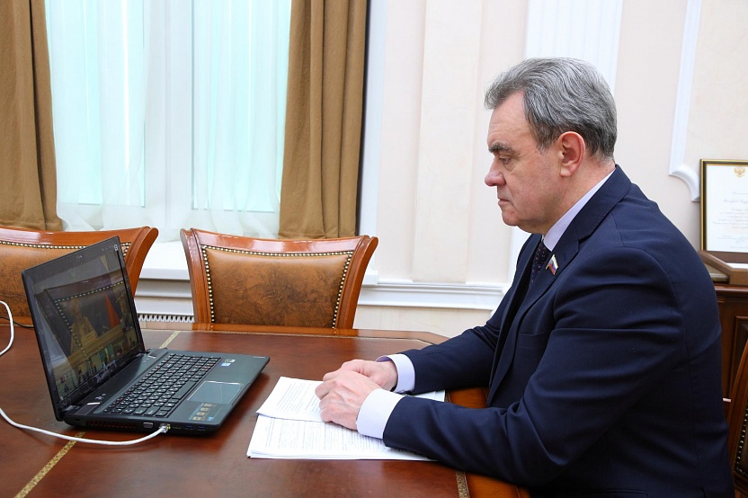 Валерий Лидин: "Горячим питанием охвачены 100% младших школьников"