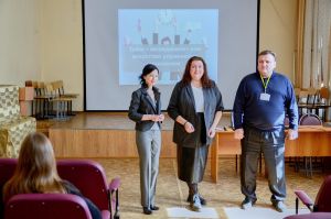 Участницы Совета женщин Гордумы открыли серию деловых тренингов в гимназии №44