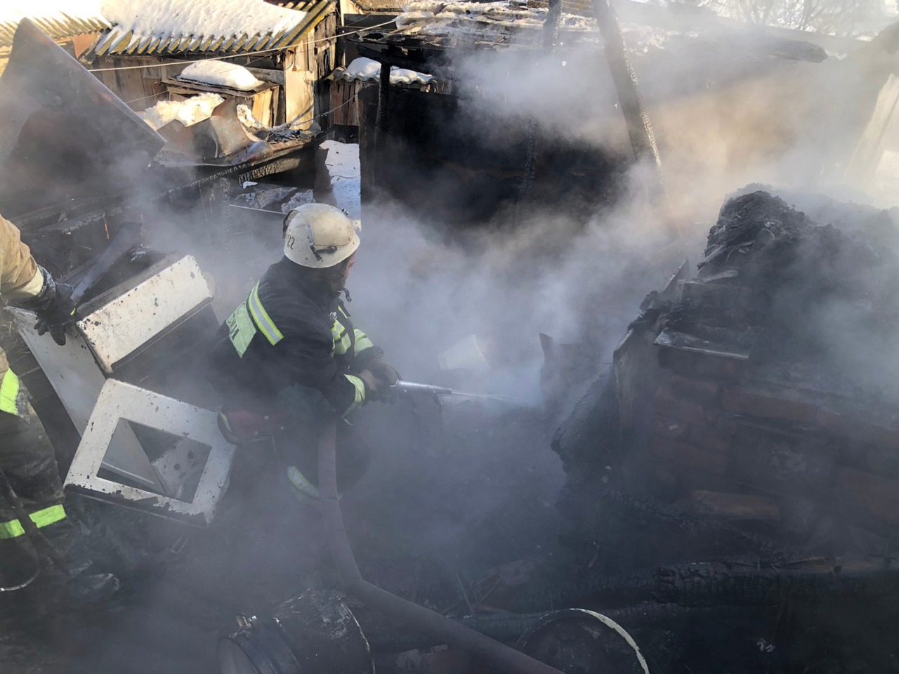 В Пензенской области в сгоревшем доме нашли тела двух людей