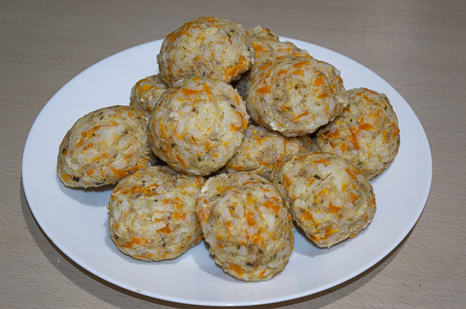 В Пензенской области в школу передали просроченные котлеты