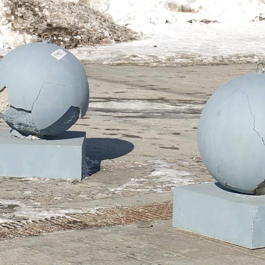 В Пензе на Московской в порядок привели антитаранные шары