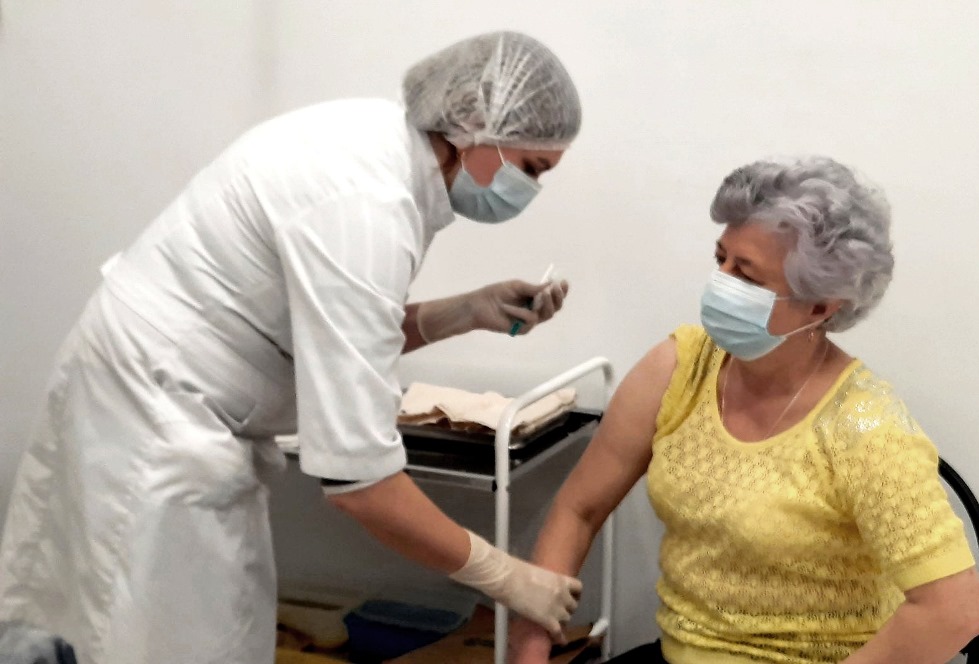 Вакцинацию от COVID-19 проводят в торговых центрах Пензы