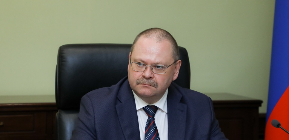 Олег Мельниченко пригрозил отставкой министру образования Александру Воронкову