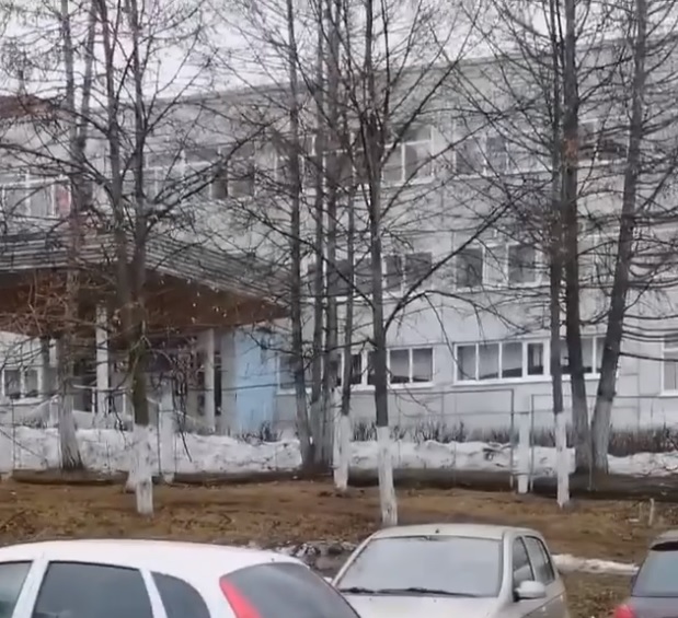 Жители Пензы не могут дышать возле одной из школ на улице Кижеватова