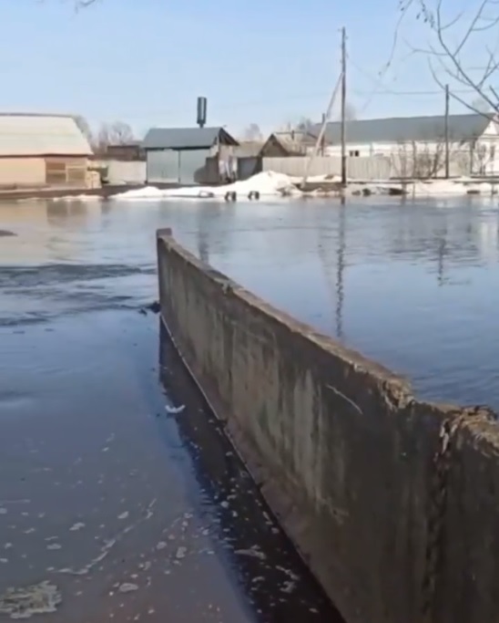 В одном из сел Пензенской области улицы превратились в бурные реки