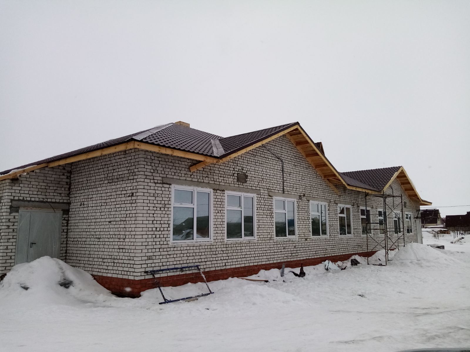 В Бессоновке продолжается строительство образовательного учреждения