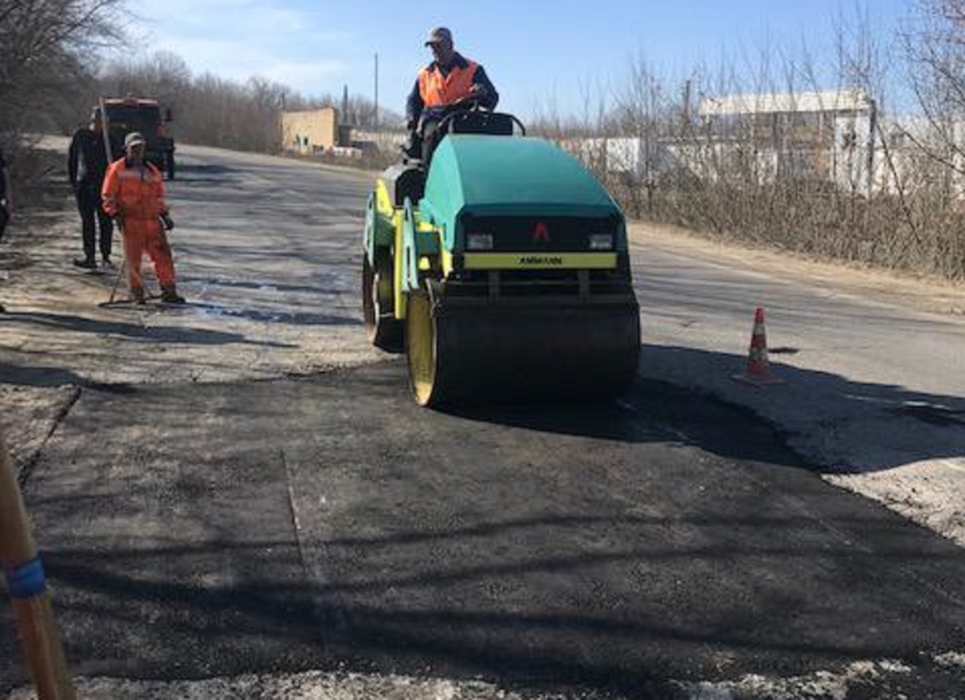 На дорогах Пензенской области ведут ямочный ремонт